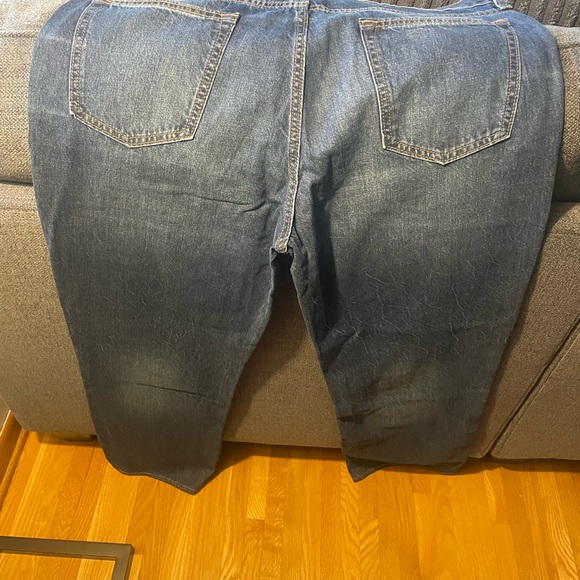 NWT Old Navy Relaxed Jeans - Picture 4 of 4
